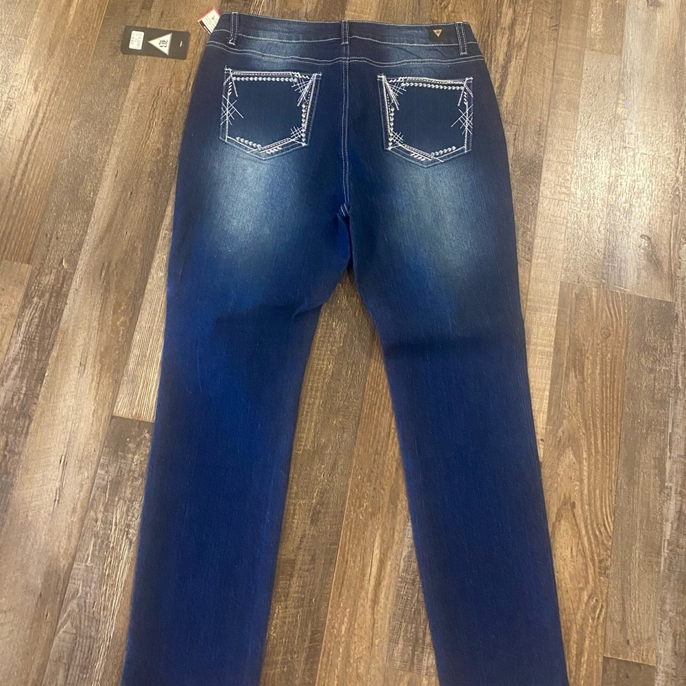 Woman’s Be Girl (Boutique) Skinny Jeans NWT, Size 14